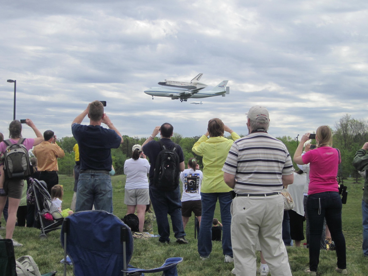 Thousands Cheer Space Shuttle Discovery's Museum Arrival